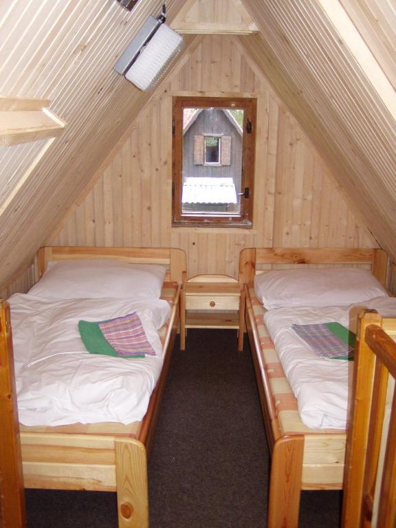 Bungalovy Pri Hoteli Spojar Zsár Szoba fotó